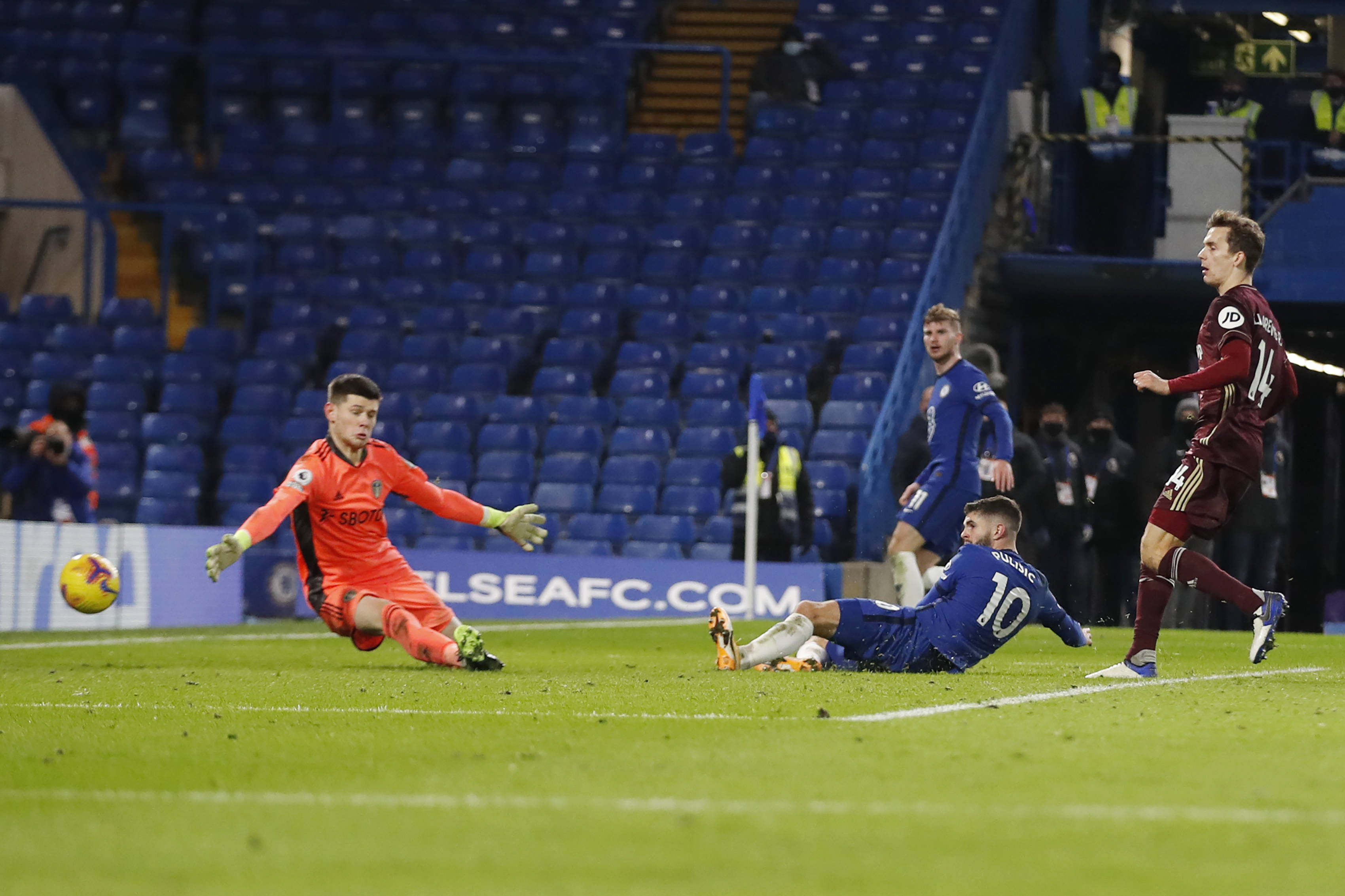 某个家庭因 某个家庭因